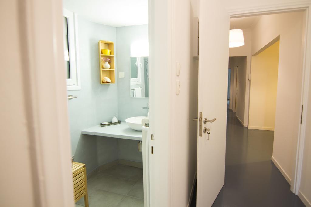 Athenian Blue - Family Apt 5' Minutes From Acropolis Museum Exterior photo